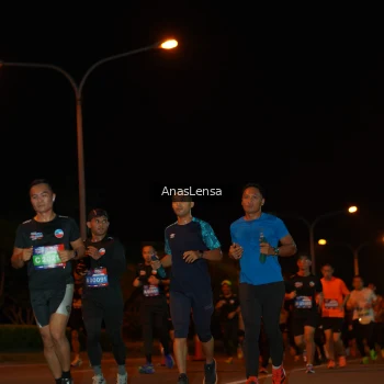 Runner Photo 3581716
