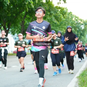 Runner Photo 3583375