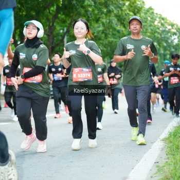 Runner Photo 3583717