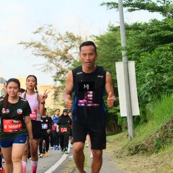 Runner Photo 3584252