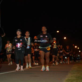 Runner Photo 3584387