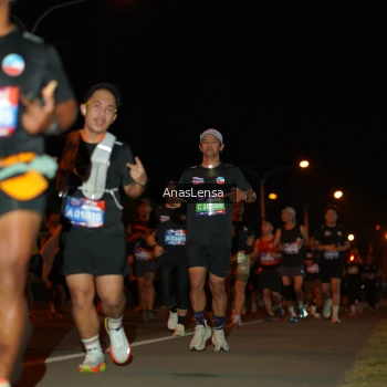 Runner Photo 3584459