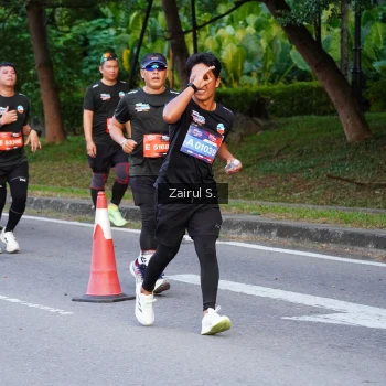 Runner Photo 3584615