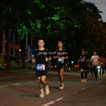 Runner Photo 3586640