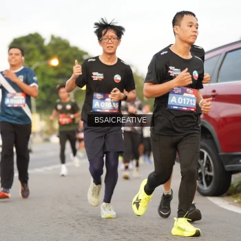 Runner Photo 3601003
