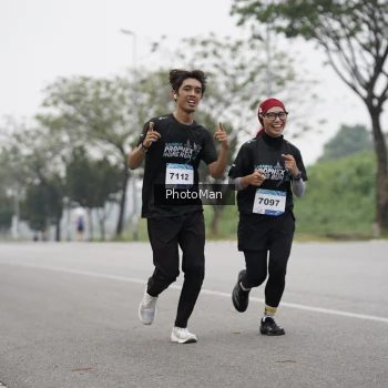 Runner Photo 3601024