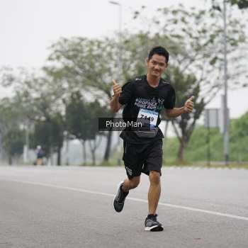 Runner Photo 3601395