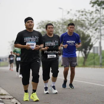 Runner Photo 3604373