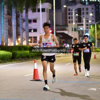 Runner Photo 3606575