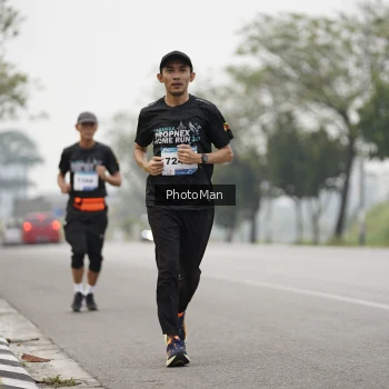 Runner Photo 3607608