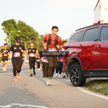 Runner Photo 3610006