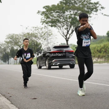 Runner Photo 3610771