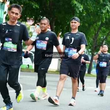 Runner Photo 3612245