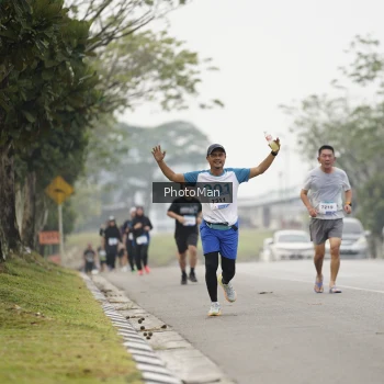 Runner Photo 3613388
