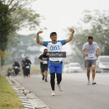 Runner Photo 3613469