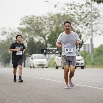 Runner Photo 3613592