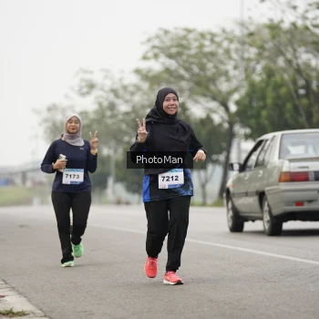 Runner Photo 3613705