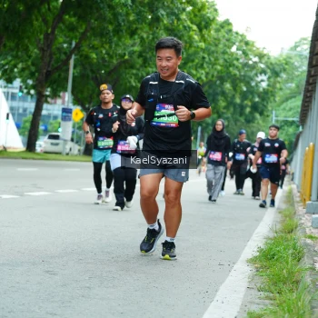 Runner Photo 3613773