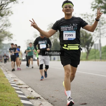 Runner Photo 3614215
