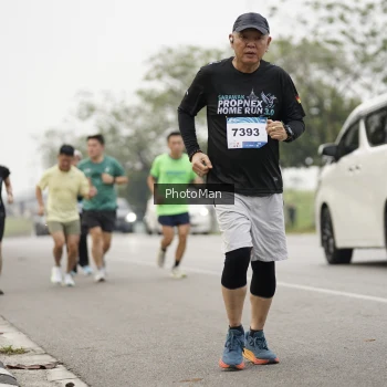 Runner Photo 3614240