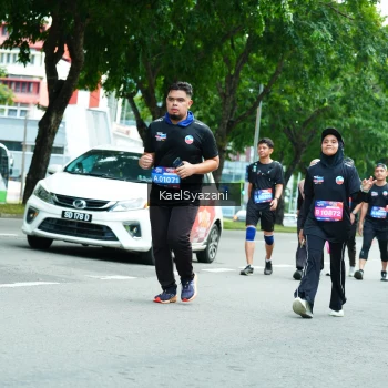 Runner Photo 3614317
