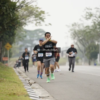 Runner Photo 3614360