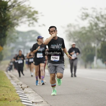 Runner Photo 3614381