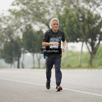 Runner Photo 3615003