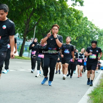 Runner Photo 3615101