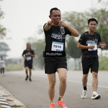 Runner Photo 3615295