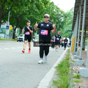 Runner Photo 3615363