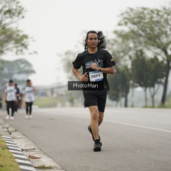 Runner Photo 3615382