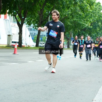 Runner Photo 3615424