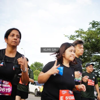 Runner Photo 3615646