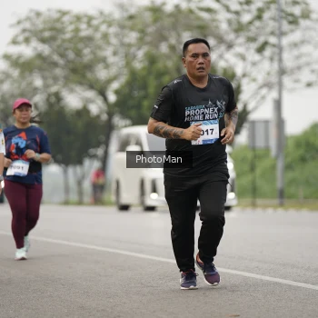 Runner Photo 3615691