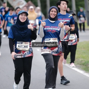 Runner Photo 3615707
