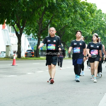 Runner Photo 3615741