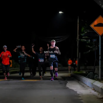 Runner Photo 3616660