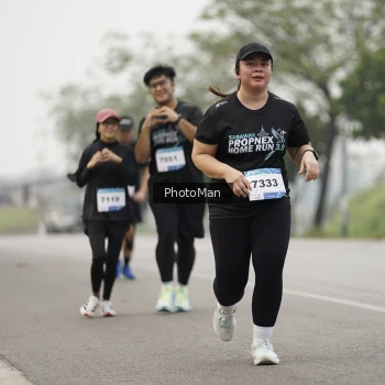 Runner Photo 3617202