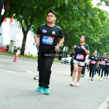 Runner Photo 3617433