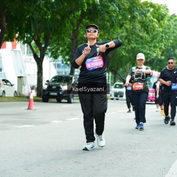 Runner Photo 3618467