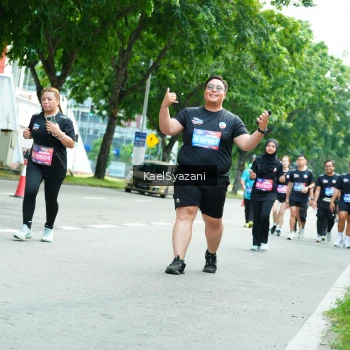 Runner Photo 3619360