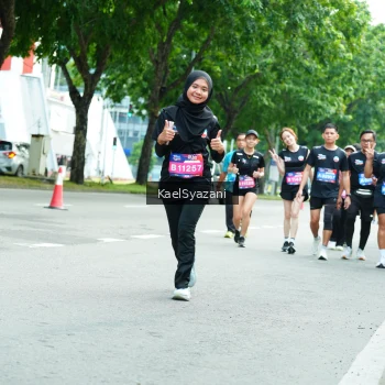 Runner Photo 3619459