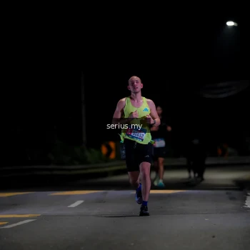 Runner Photo 3619675