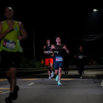 Runner Photo 3619685