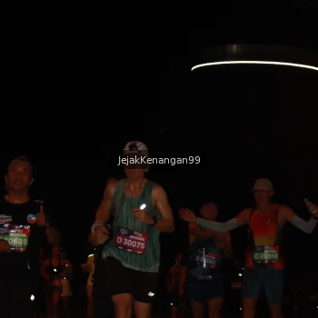 Runner Photo 3619710