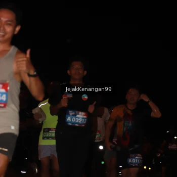 Runner Photo 3620495