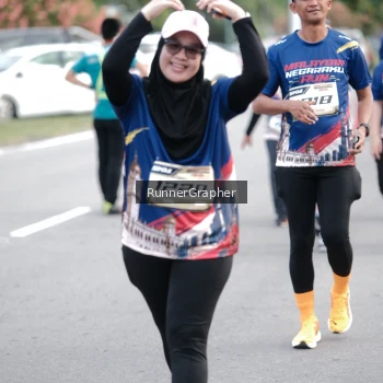 Runner Photo 3621516
