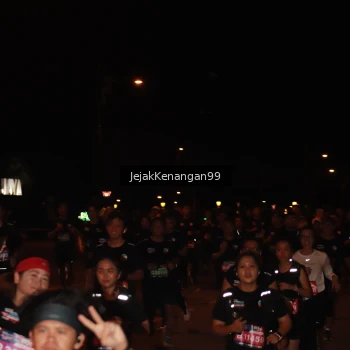 Runner Photo 3621671
