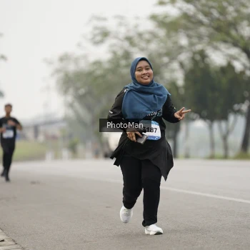 Runner Photo 3621995